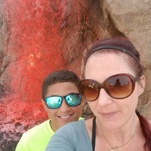 Meet your Posher, Ashley - Picture 4 of 8